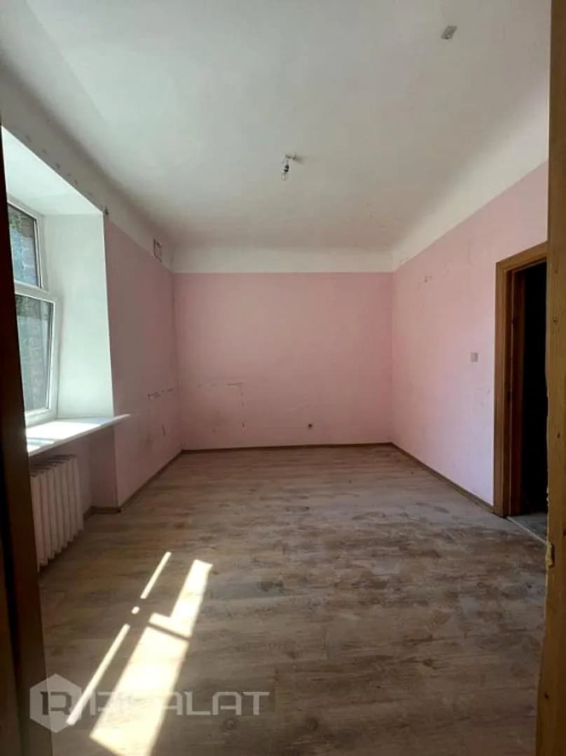 Divistabu dzīvoklis — Lāčplēša iela 36 — vēl bildes