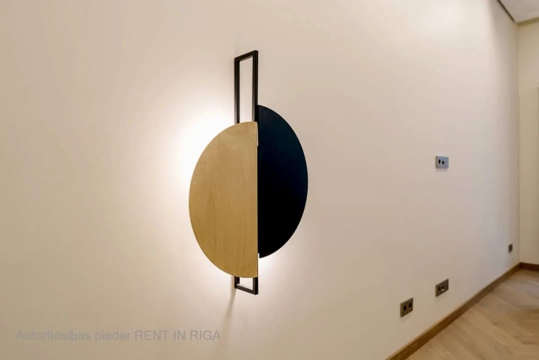 Tiek piedāvāts dzīvoklis Raiņa bulvārī, pašā pilsētas sirdī, skaistā jūgendstila ēkā, — bilde 2