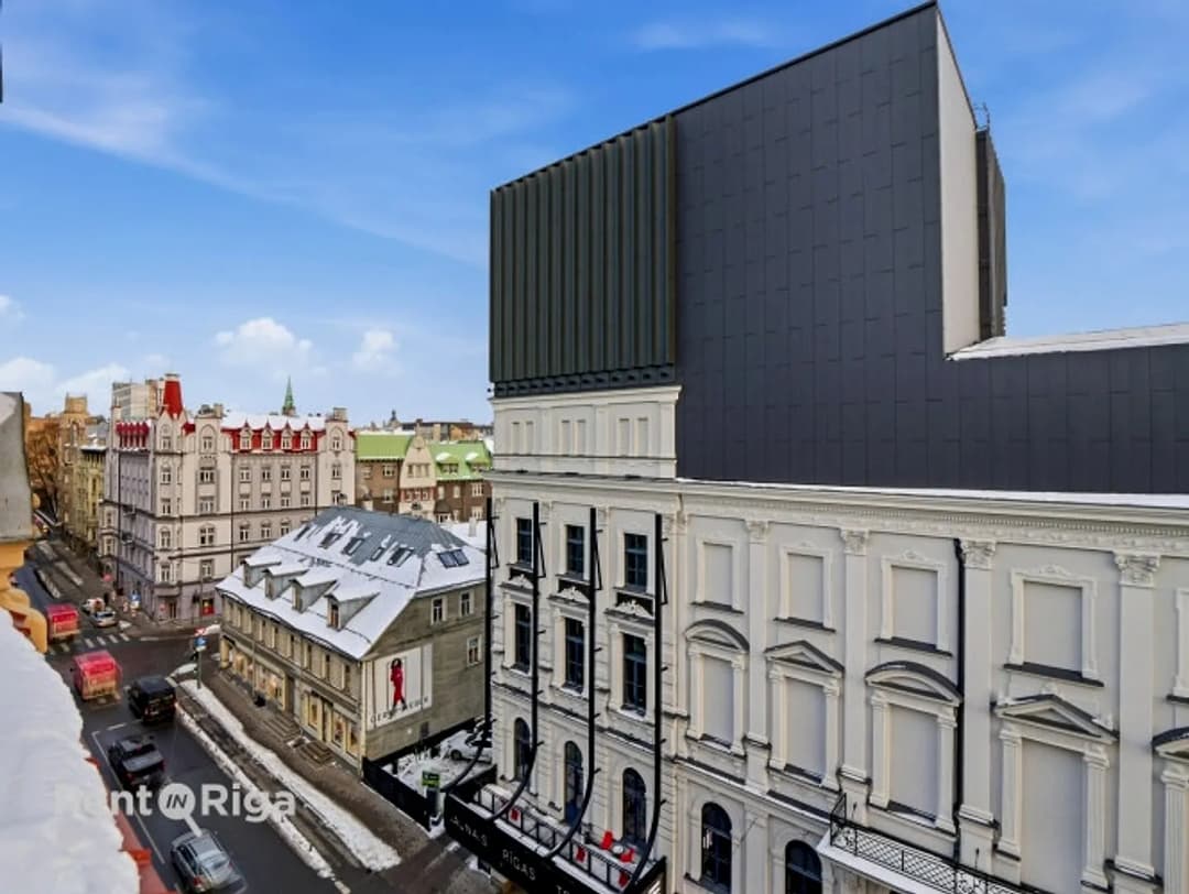 Divistabu dzīvoklis — Lāčplēša iela 24 — vēl bildes