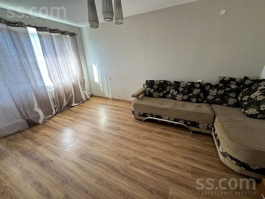 Divistabu dzīvoklis — Atbrīvošanas aleja 117a