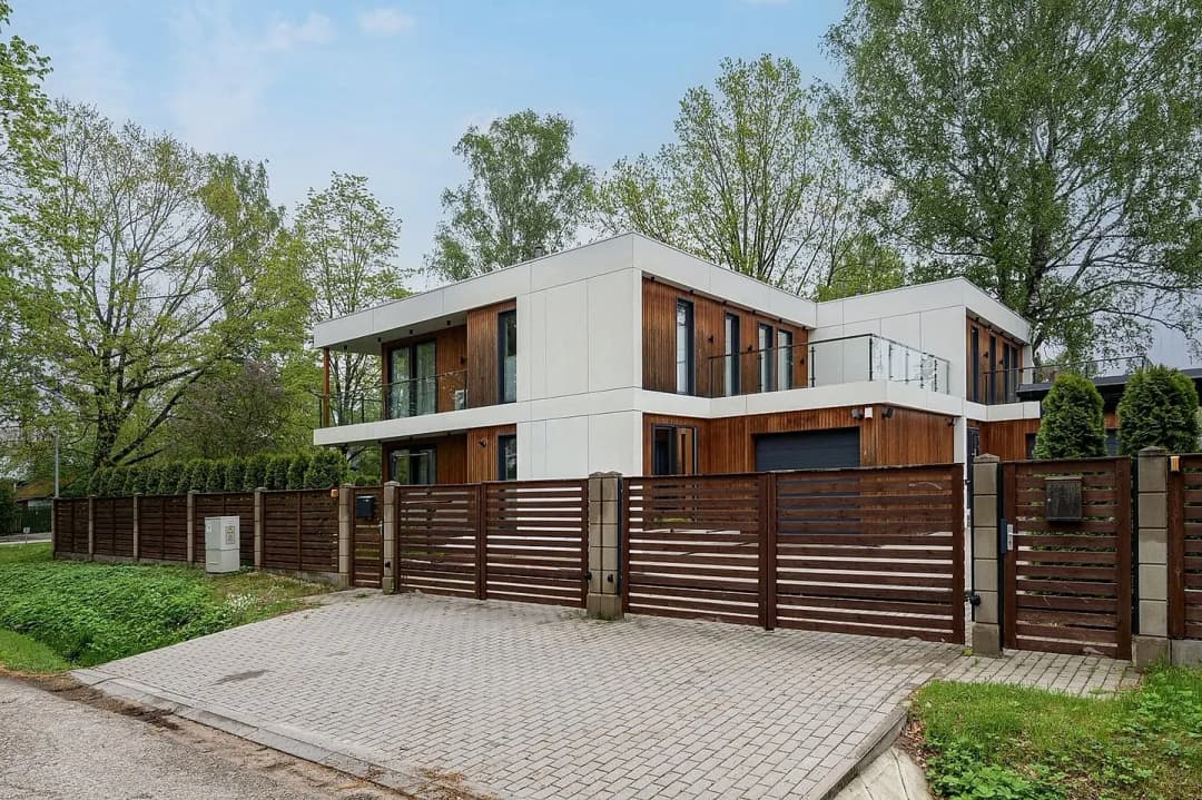 Mellužu prospekts, Melluži — bilde 2