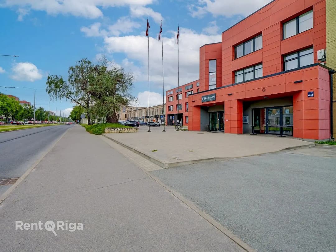 Brīvības gatve 403, Jugla