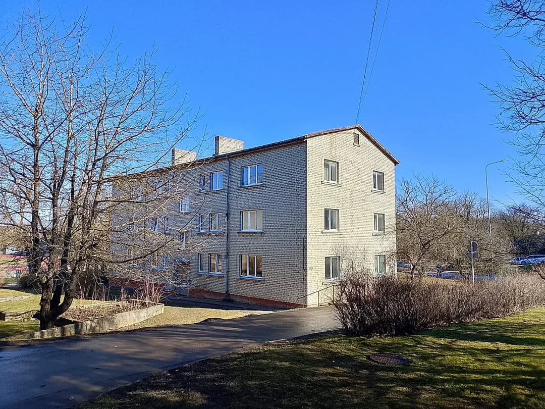 Divistabu dzīvoklis — Jelgavas iela, Saldus, LV-3801, Latvija, Saldus